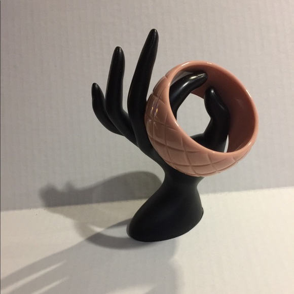 Tan/Peach Bracelet - Picture 3 of 5